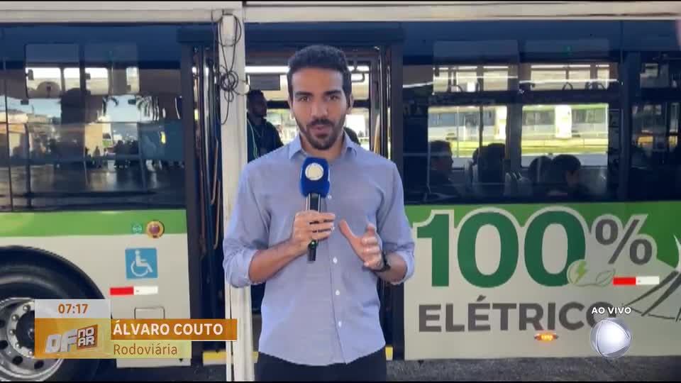Mais de 40 ônibus elétricos circulam pelo DF