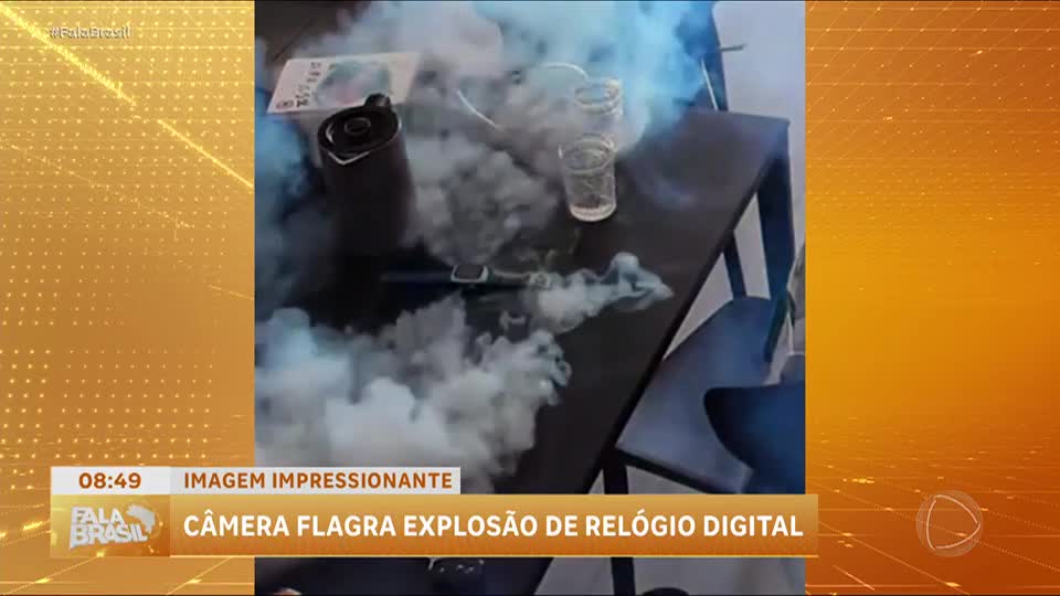 Vídeo: relógio digital explode e enche casa de fumaça na China