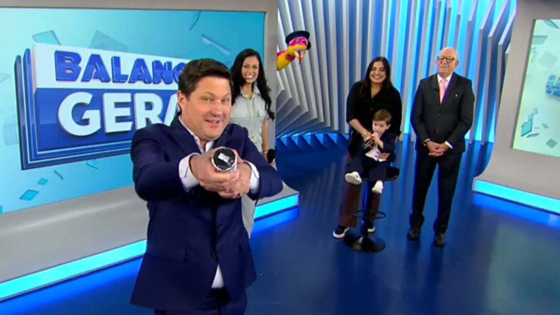 Chá revelação! Passaia anuncia o sexo do terceiro filho durante A Hora da Venenosa