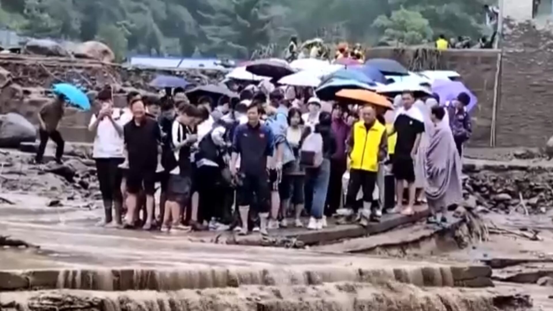 Fortes chuvas na China deixam dez mortos e 33 desaparecidos