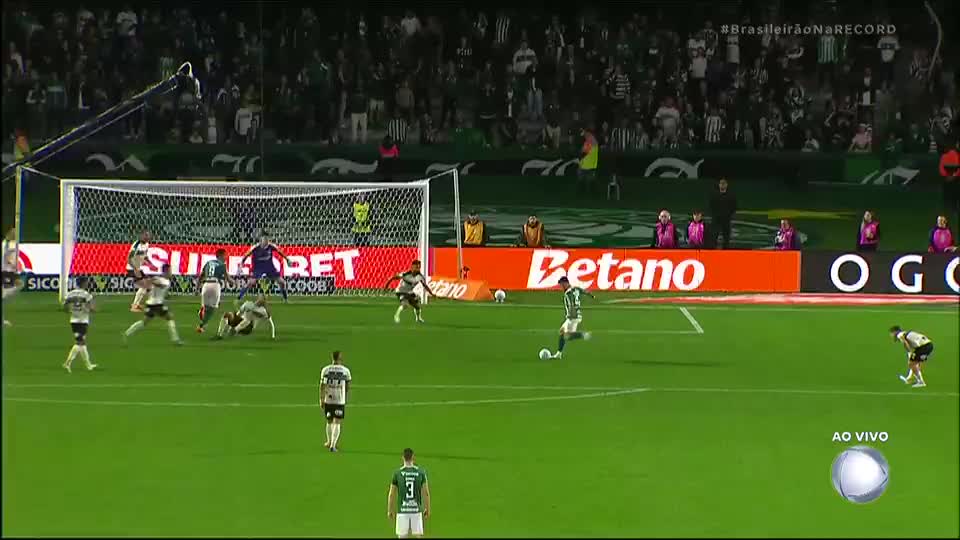 Tarde demais! Chapecoense marca e diminui no final do jogo contra o Coritiba