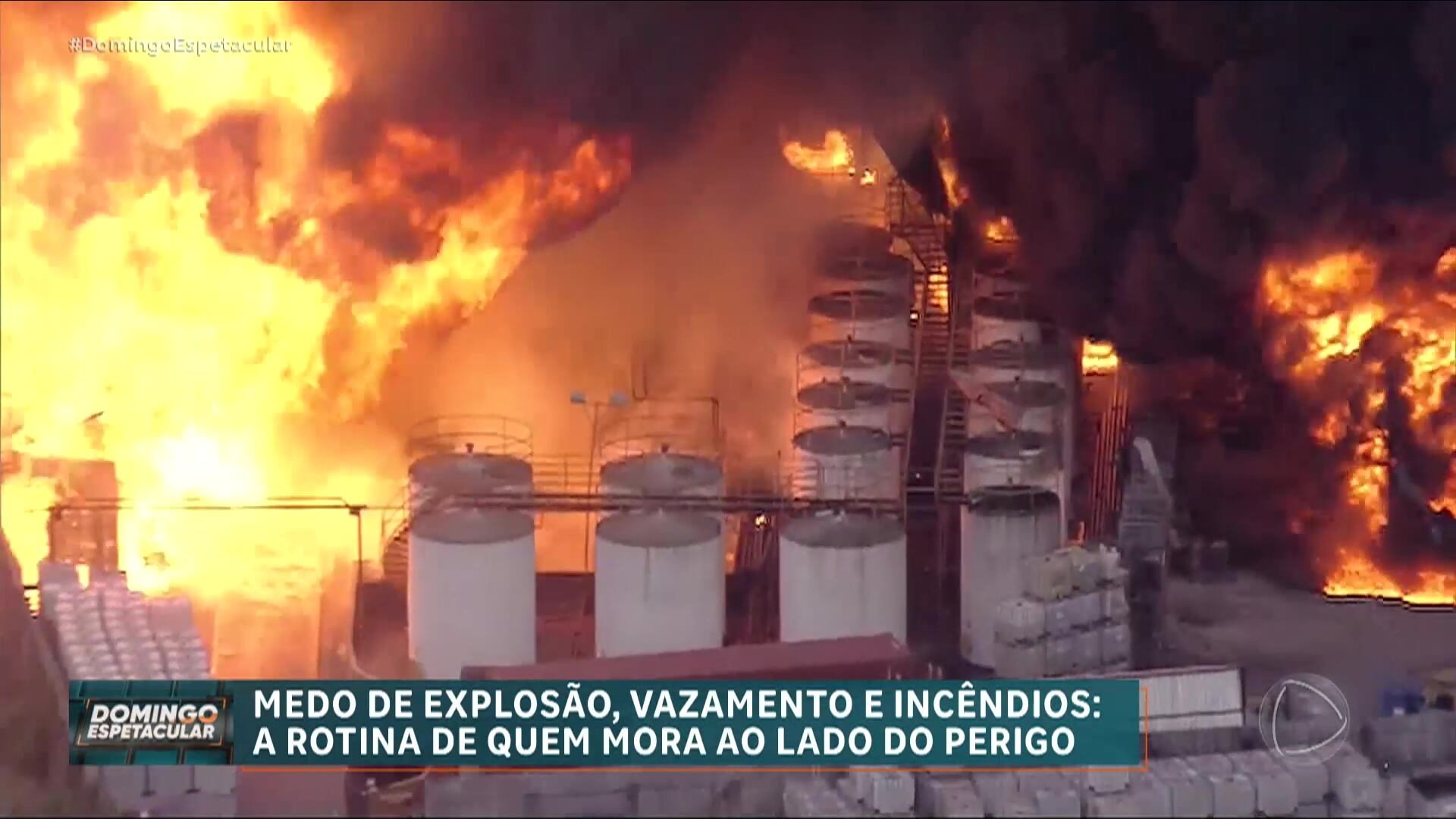 Explosão em fábrica assusta moradores e deixa destruição em Itaquaquecetuba (SP)