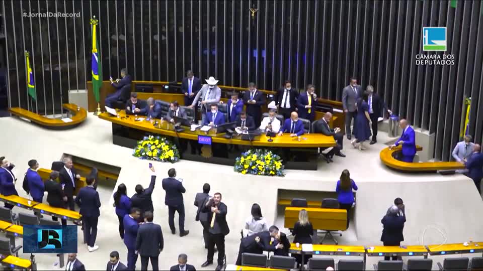 Oposição quer levar ao plenário da Câmara PEC que acaba com o foro privilegiado para parlamentares