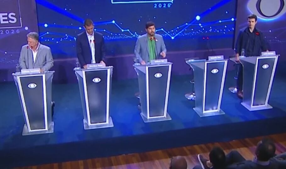 Sem Eduardo Paes, primeiro debate ao Governo do Rio reúne quatro candidatos