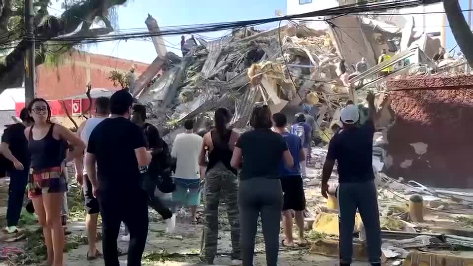 Imagem: Terremoto causa desabamentos e deixa mais de 100 mortos na Colômbia Imagem: Terremoto causa desabamentos e deixa mais de 100 mortos na Colômbia