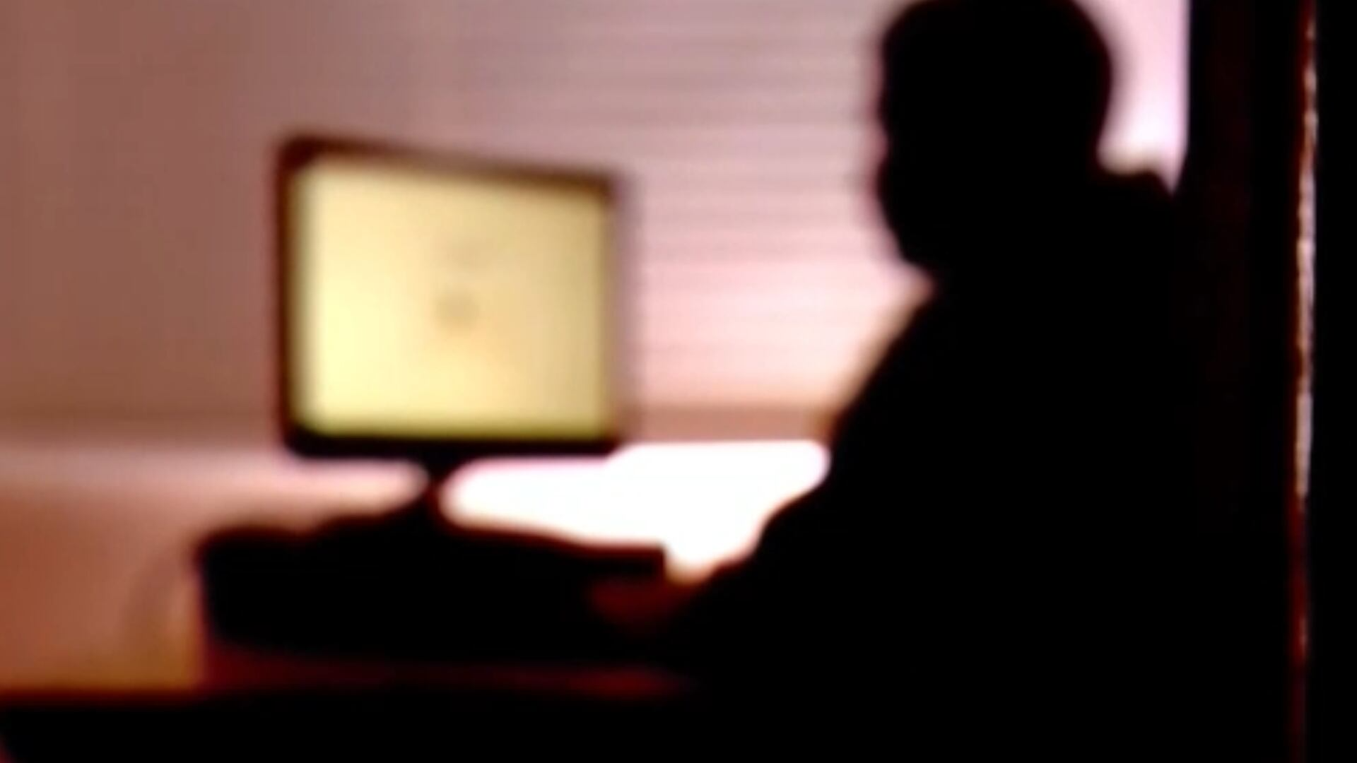 Como a 'adultização' denunciada por Felca contribui para a pedofilia e o que diz a lei brasileira