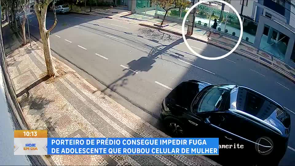 Porteiro impede fuga de adolescente que roubou celular em Belo Horizonte