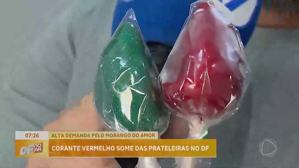 Alta demanda por morango do amor provoca falta de corante vermelho no DF