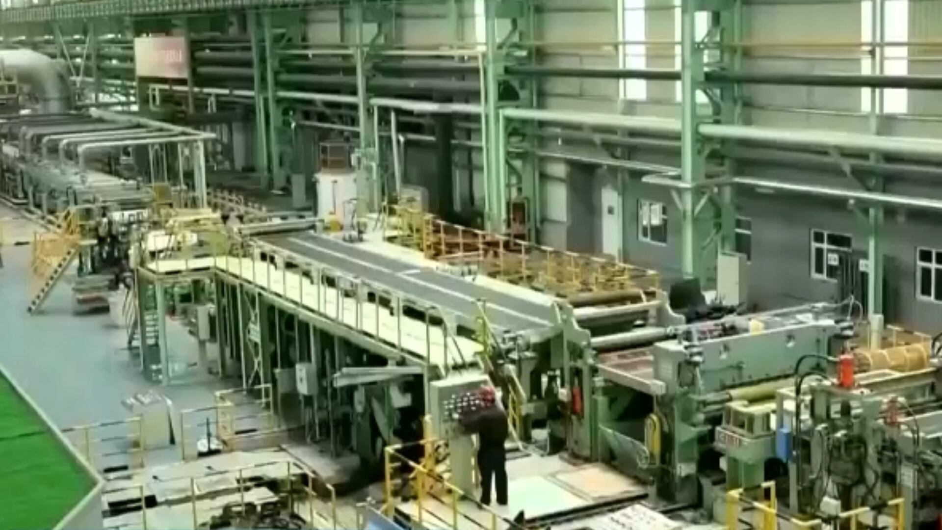 Indústrias da China cortam salários para manter competitividade em meio à guerra comercial
