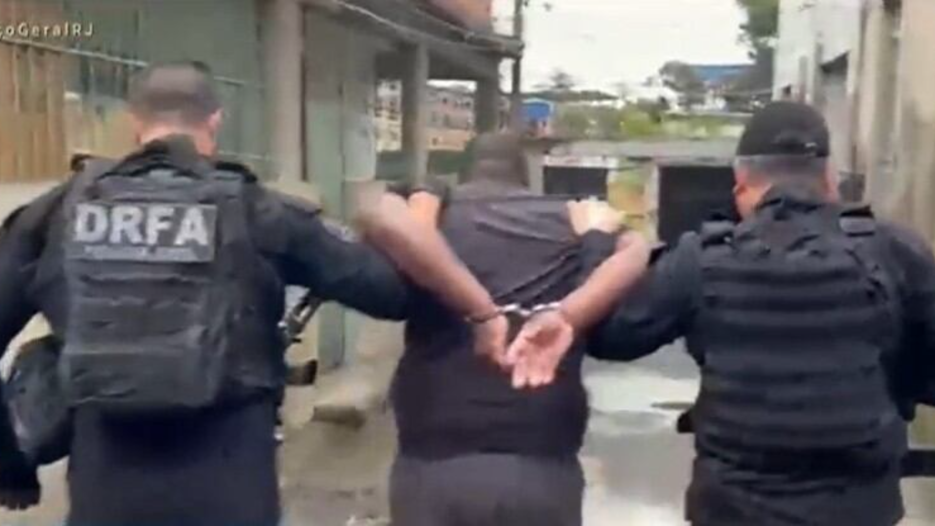 Cinco pessoas são presas em operação que encontrou desmanche de carros na zona norte do Rio