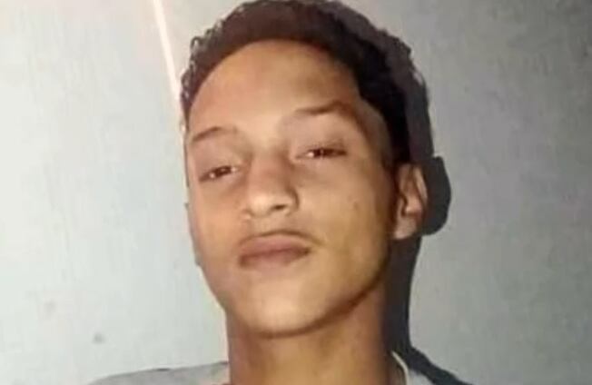 Ataque de criminosos em moto deixa jovem morto em Teresópolis (RJ)