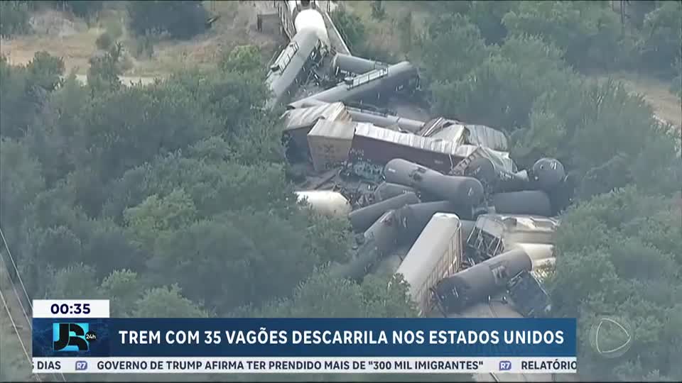 Trem com 35 vagões descarrila no Texas, nos Estados Unidos