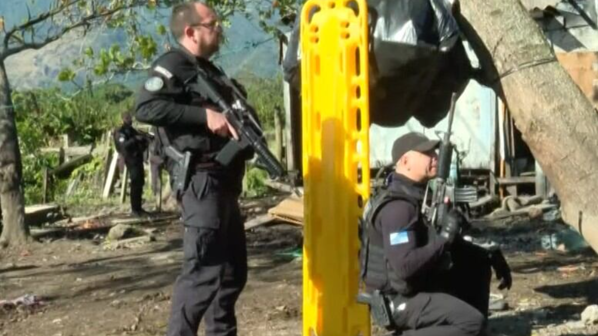 Policial do Bope é baleado em área de mata durante operação na Cidade de Deus e na Gardênia