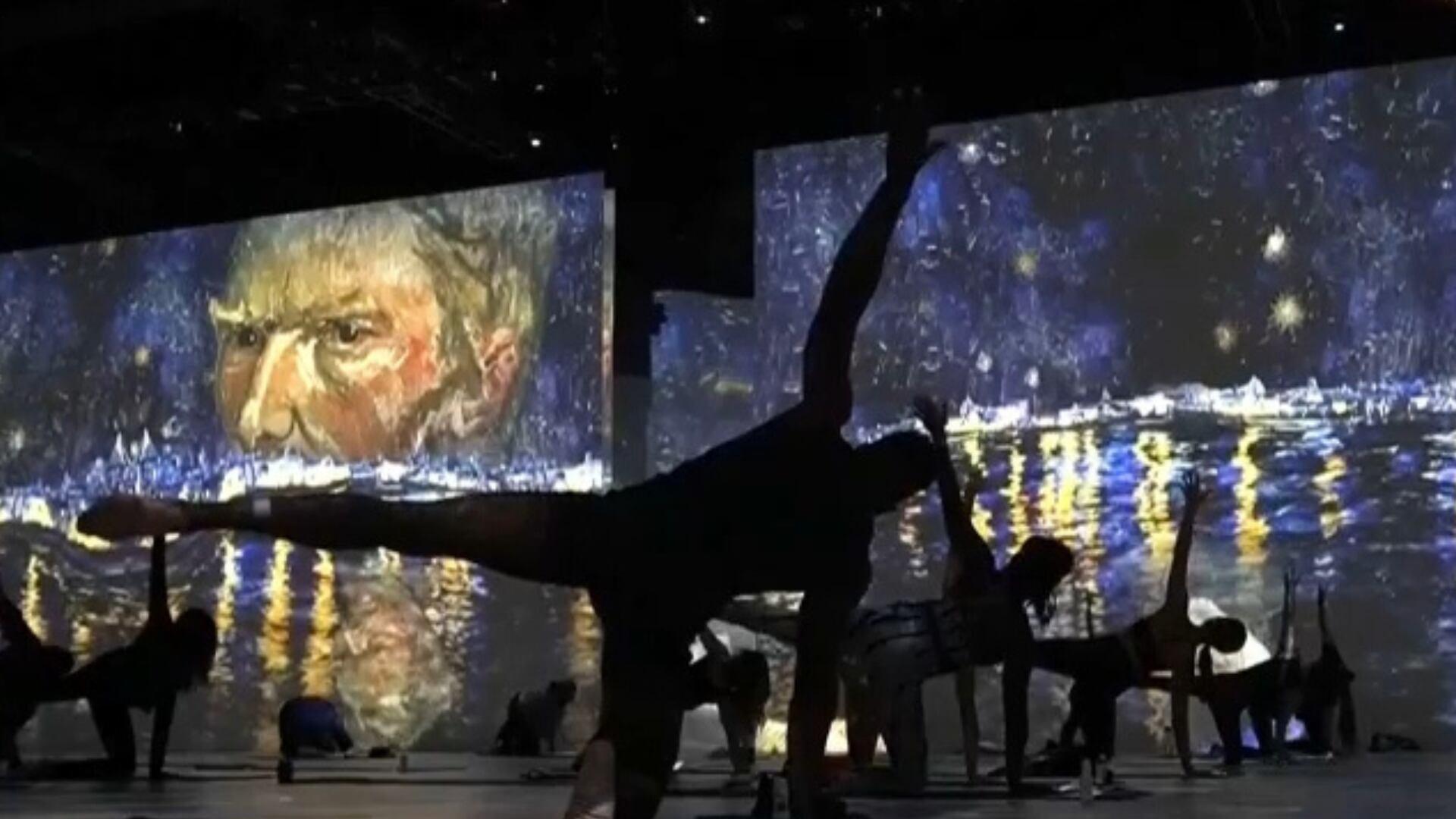 Experiência imersiva em Las Vegas combina aulas de yoga e obras de Van Gogh
