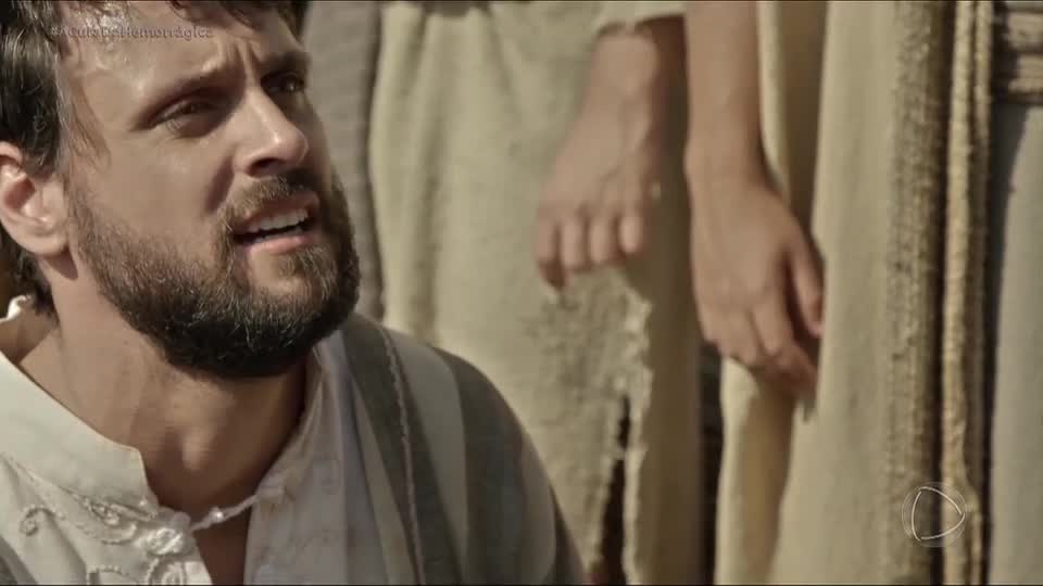 Jairo se ajoelha diante do Messias para pedir ajuda | Jesus