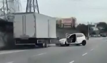 VÍDEO: Desentendimento entre motoristas de carro e caminhão termina em acidente na zona norte do Rio