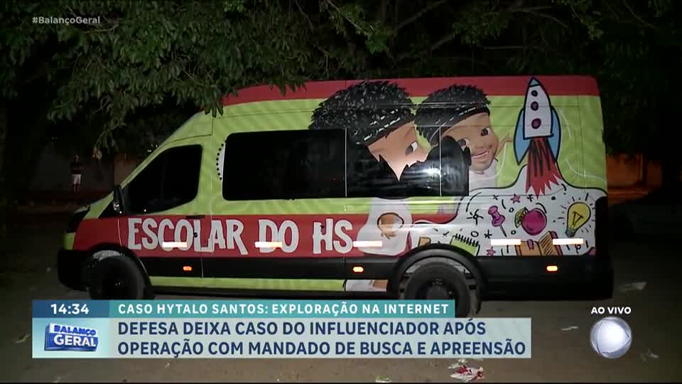 Defesa de influenciador acusado de exposição infantil deixa caso após mandado de busca e apreensão