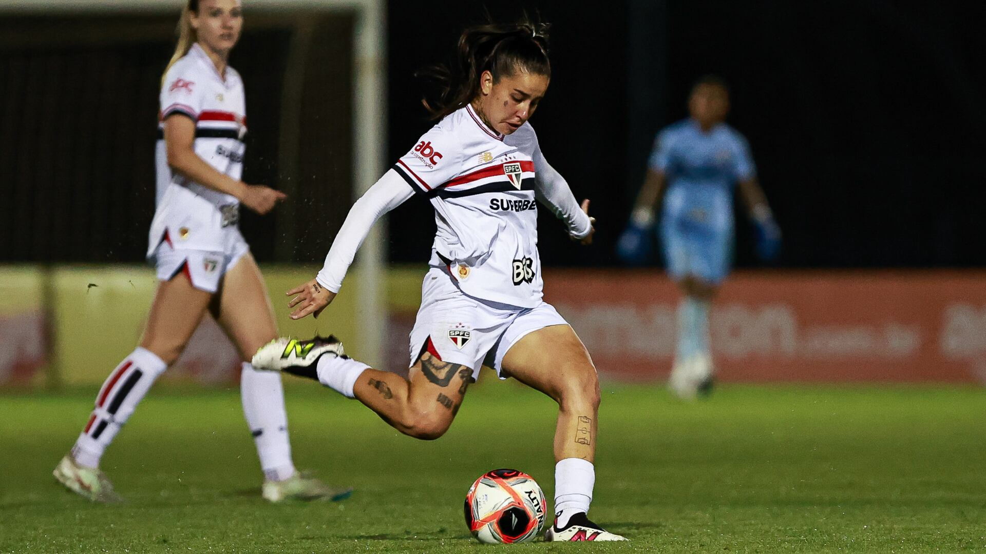 Melhores momentos: Karla Alves faz gol de falta e garante vitória do São Paulo sobre Realidade Jovem