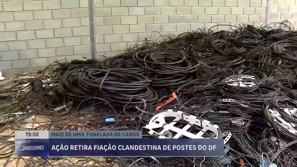 Representante da Neoenergia fala sobre retirada de cabos irregulares no DF