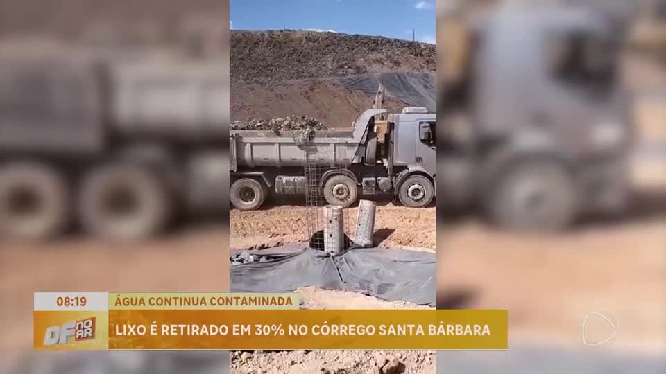 Lixo é retirado em 30% no córrego em Padre Bernardo (GO), mas água segue contaminada
