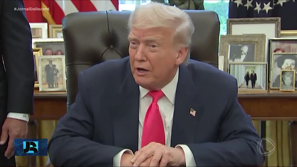 Donald Trump afirma que Brasil é um 'parceiro comercial horrível' e volta a defender Bolsonaro