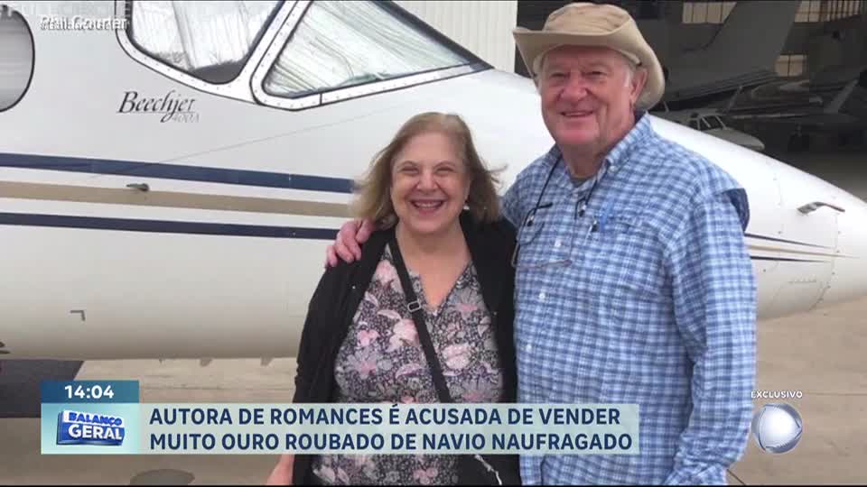 Escritora famosa é acusada de tentar vender ouro roubado de navio que naufragou no século 18