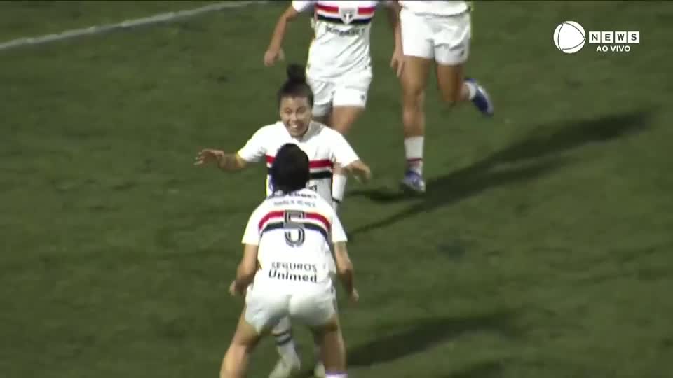 São Paulo vence Santos em jogo com final surpreendente; assista