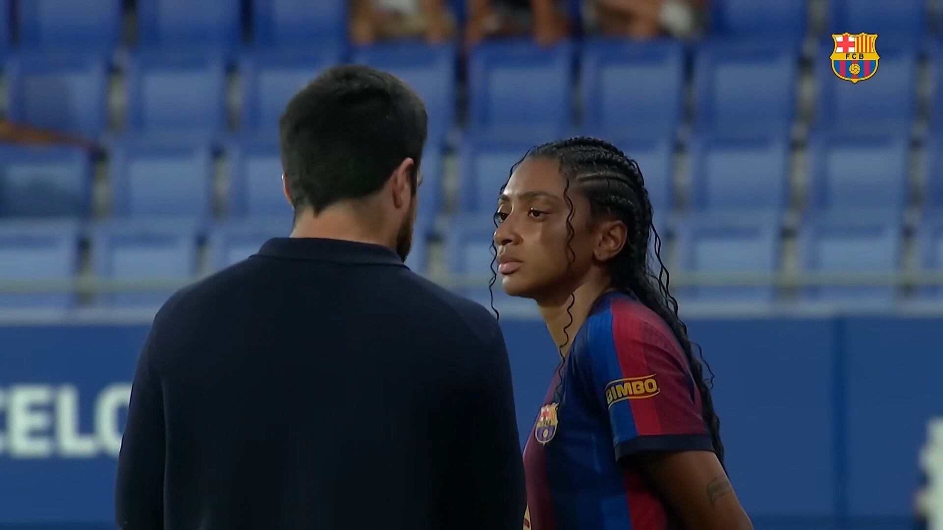 Jogadora brasileira entra em campo pela primeira vez defendendo o Barça