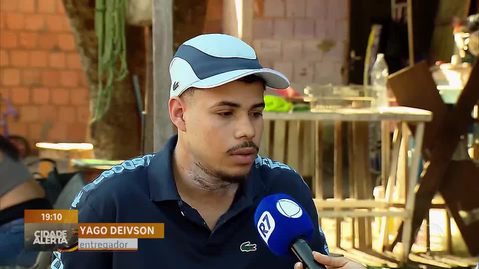 Motoboy é ferido por fios de telefonia expostos em Novo Gama (GO)