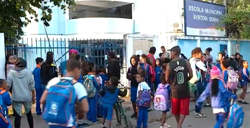 Falta de água e problemas estruturais prejudicam escola municipal em Nova Iguaçu (RJ)