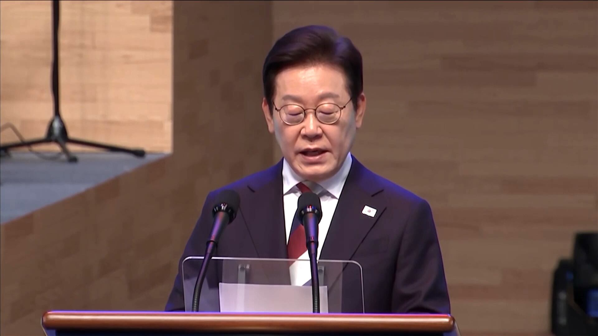 Presidente sul-coreano busca reduzir tensões com a Coreia do Norte