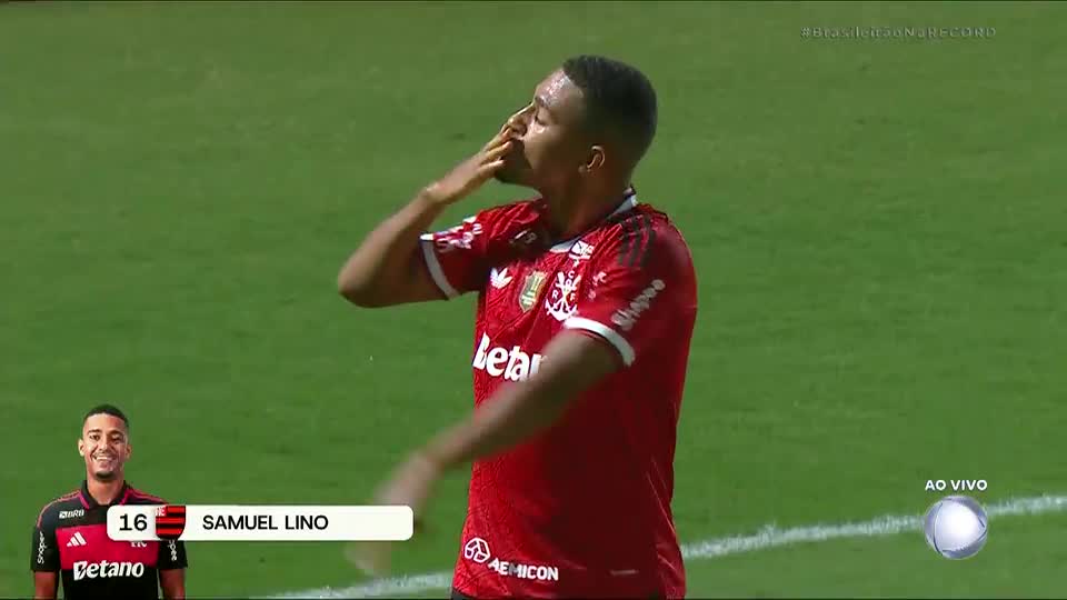 Gol do Flamengo! Samuel Lino faz o quinto em jogo arrasador do rubro-negro
