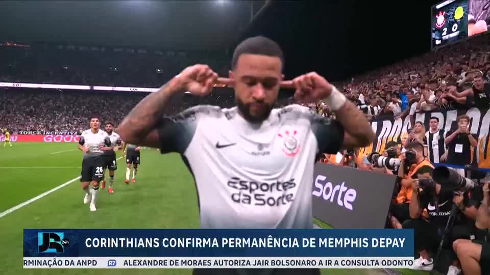 Memphis Depay renova contrato com o Corinthians