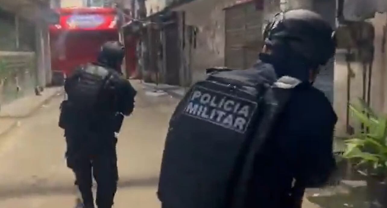 PM deixa criminoso ferido após confronto na Gardênia Azul, zona sudoeste do Rio