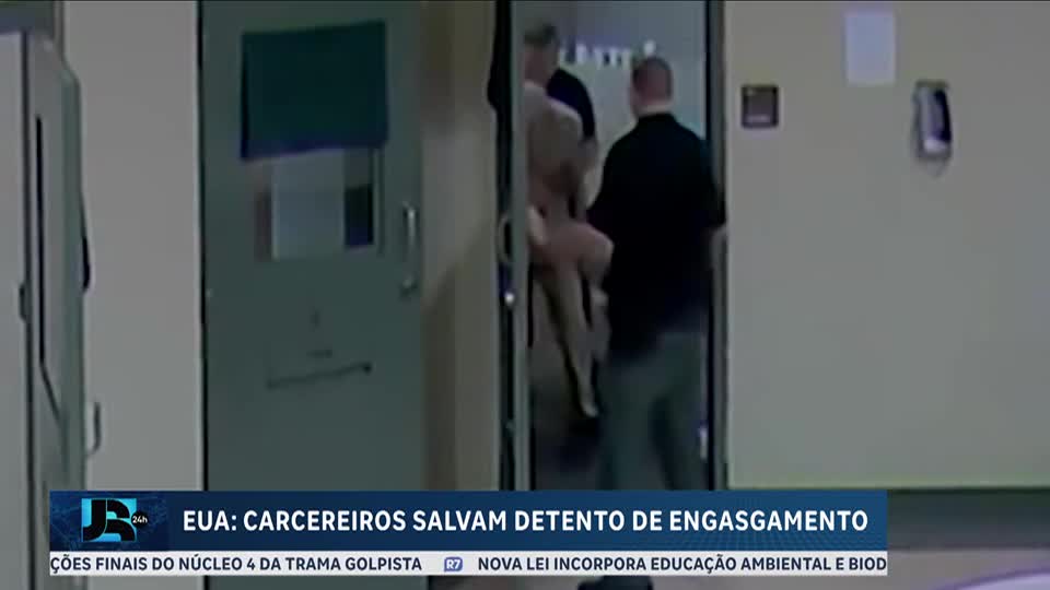 Guardas penitenciários salvam preso de engasgamento nos EUA