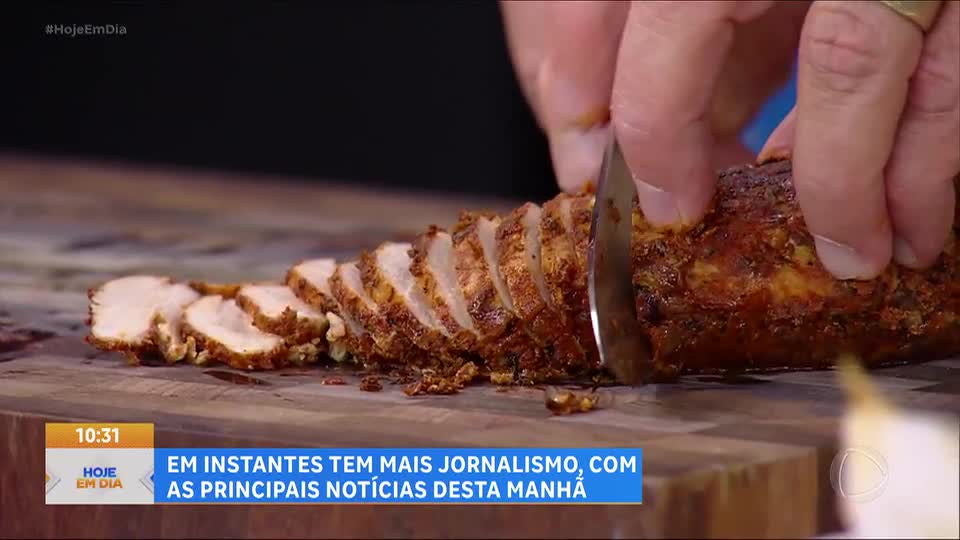 Truques de Cozinha: Aprenda a economizar trocando peito de peru por peito de frango