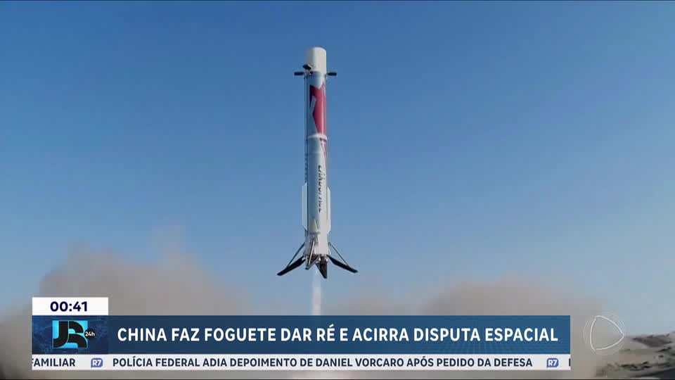 Feito inédito: China faz foguete pousar de ré em terra firme
