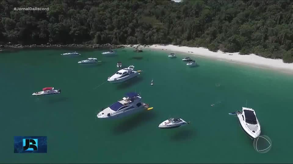 Piratas assaltam família com bebê dentro de lancha em alto-mar em Angra dos Reis (RJ)