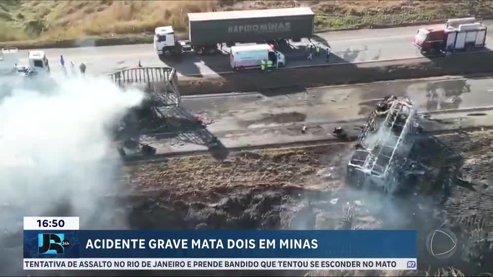 Acidente entre ônibus e caminhão deixa dois mortos em Minas Gerais
