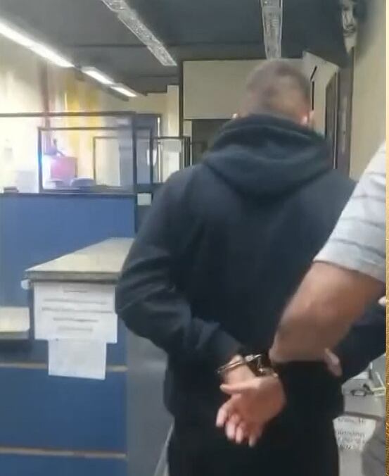 Suspeito de espancar torcedor do Grêmio é preso em bar de Ipanema
