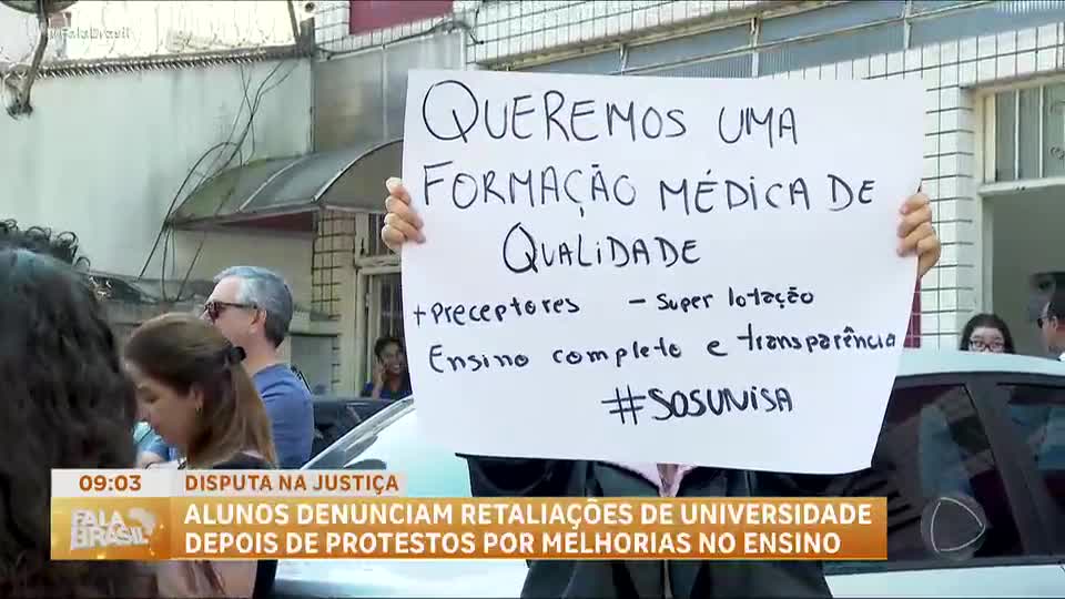 Conflito entre alunos e universidade de medicina vai parar na Justiça