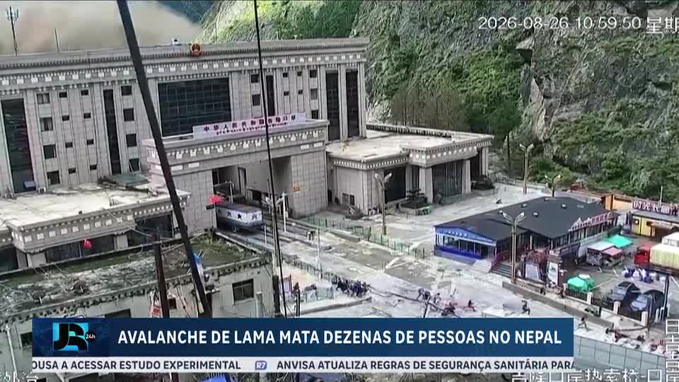 Avalanche deixa 400 turistas desaparecidos no Nepal