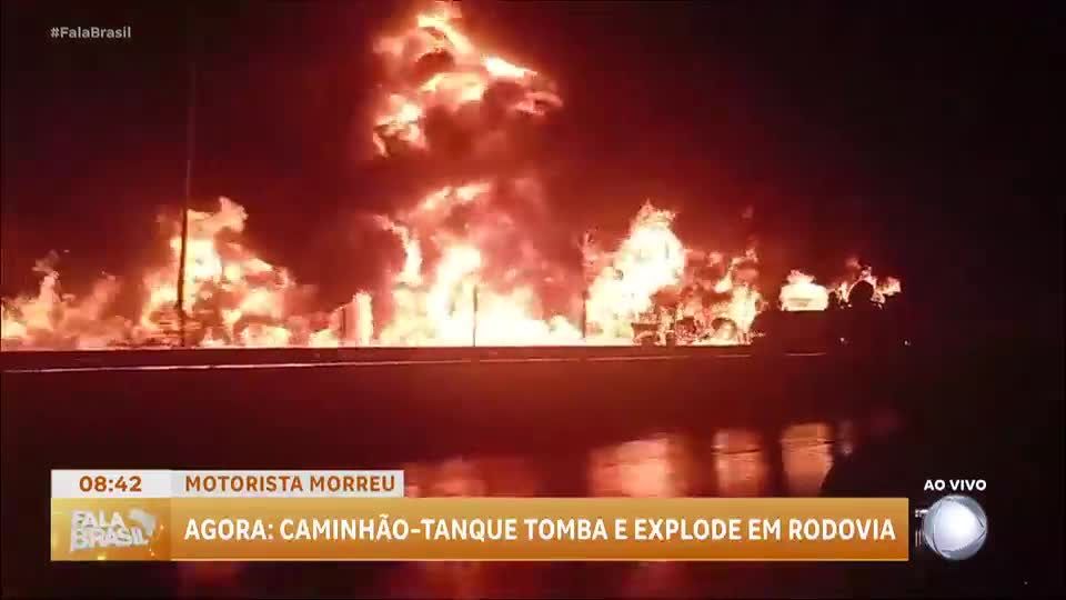 Caminhão-tanque pega fogo em rodovia de Belo Horizonte (MG)