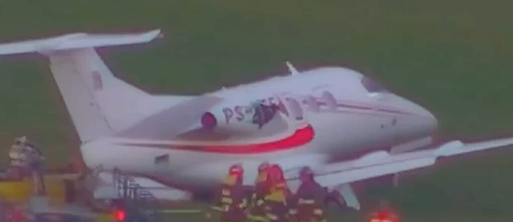 Avião de pequeno porte sai da pista e fecha aeroporto Santos Dumont por sete horas no Rio