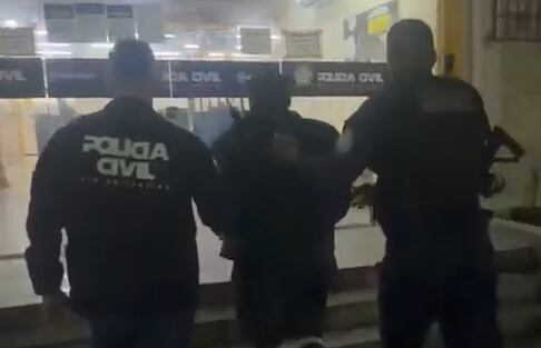 Polícias Civil e Militar prendem principal 'puxador de guerra' do CV em Duque de Caxias (RJ)