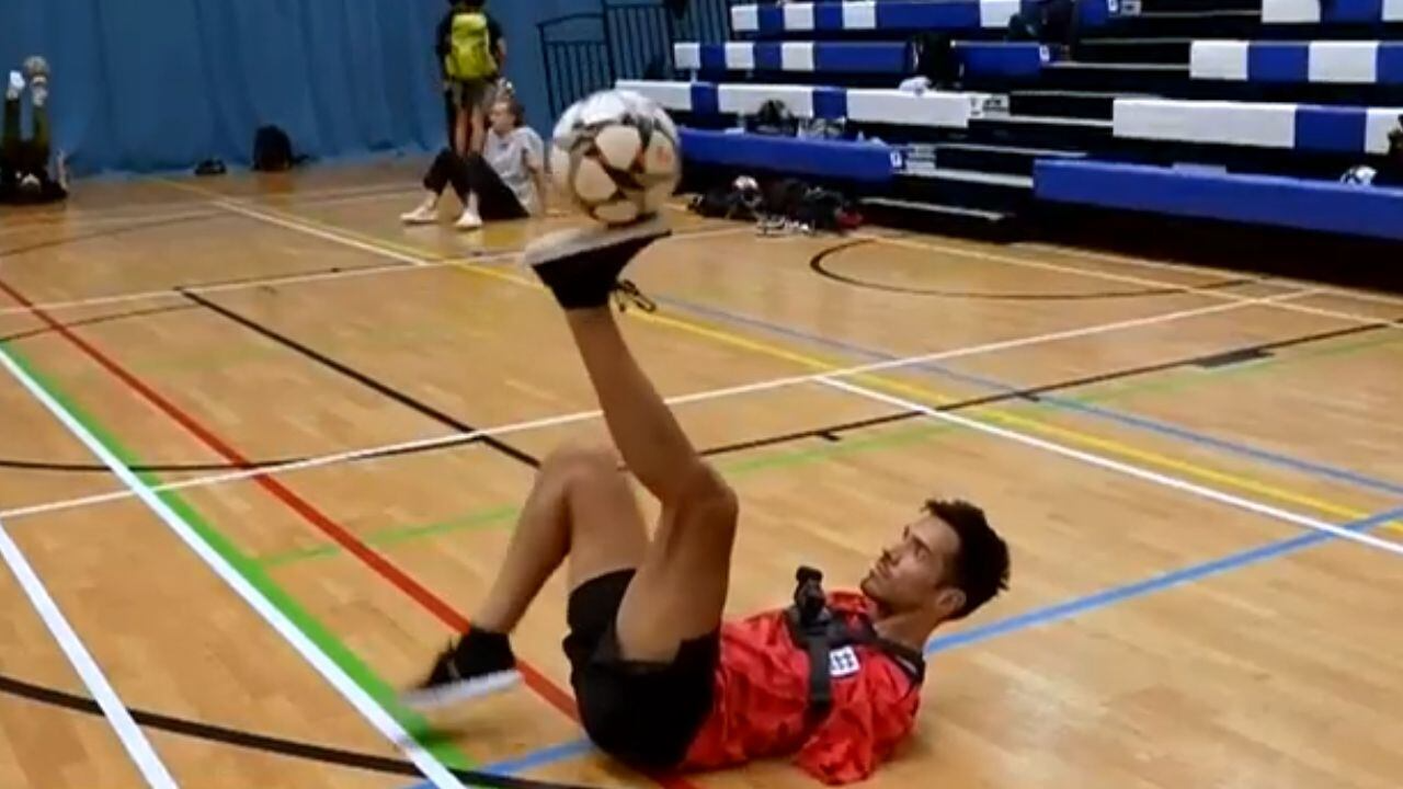 Campeonato mundial de futebol freestyle recebe participantes de 40 países na Inglaterra