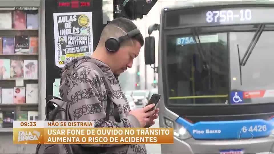 Estudo revela riscos do uso de fones de ouvido no trânsito