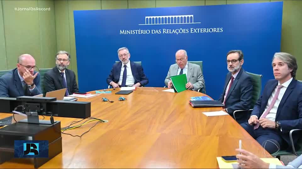 Governo brasileiro se reúne com representantes de comércio dos EUA para tentar reverter tarifaço