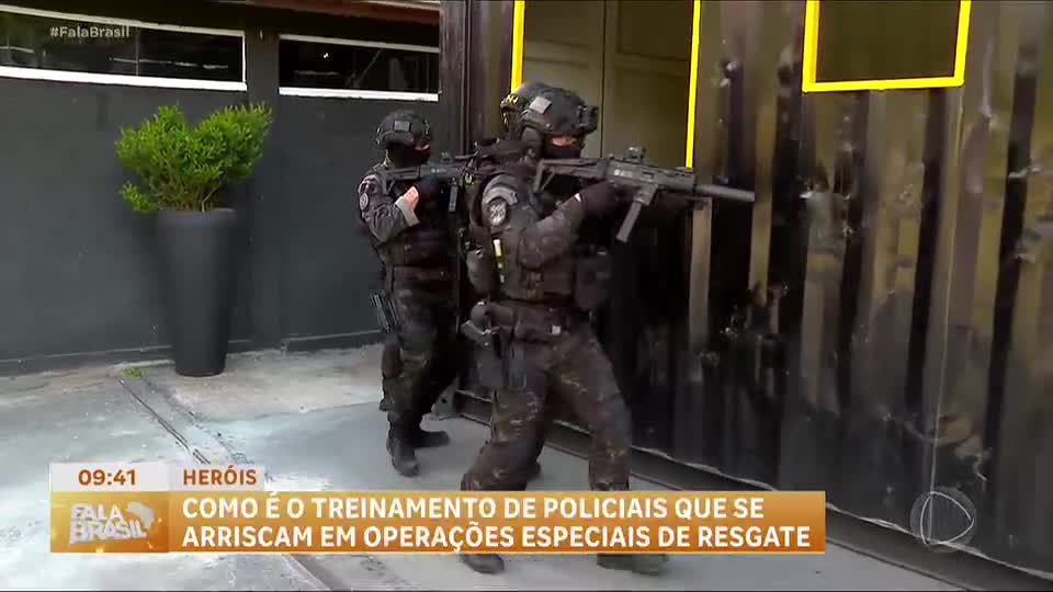 Veja como é o treinamento de policiais em operações especiais de resgate