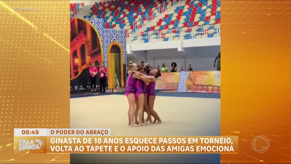 Ginasta mirim deixa apresentação por nervosismo, volta à quadra e apoio das amigas emociona